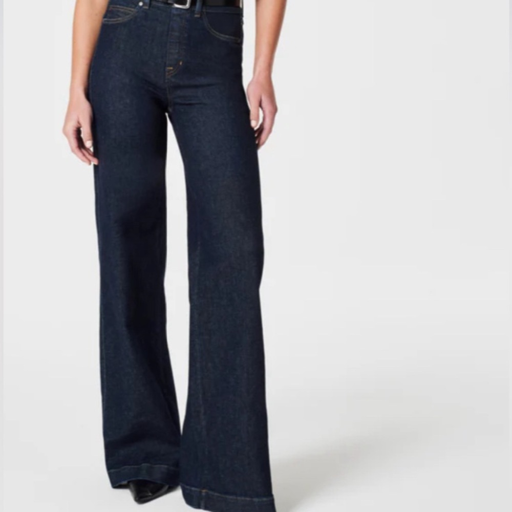 NWT Zara High- Rise Full length dark blue denim jeans.